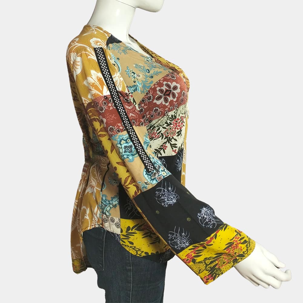 Chic Vintage Long Sleeve Top 5 Vintage Long Sleeve Top side view